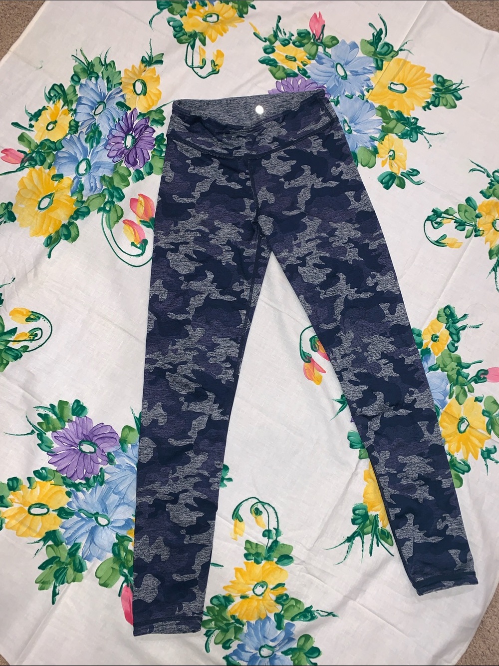 Ivivva Girls Navy and Gray Camo Leggings